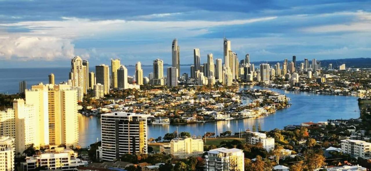 Three-Bedroom Apartment With Amazing View Near Surfers Paradise Голд-Кост Екстер'єр фото