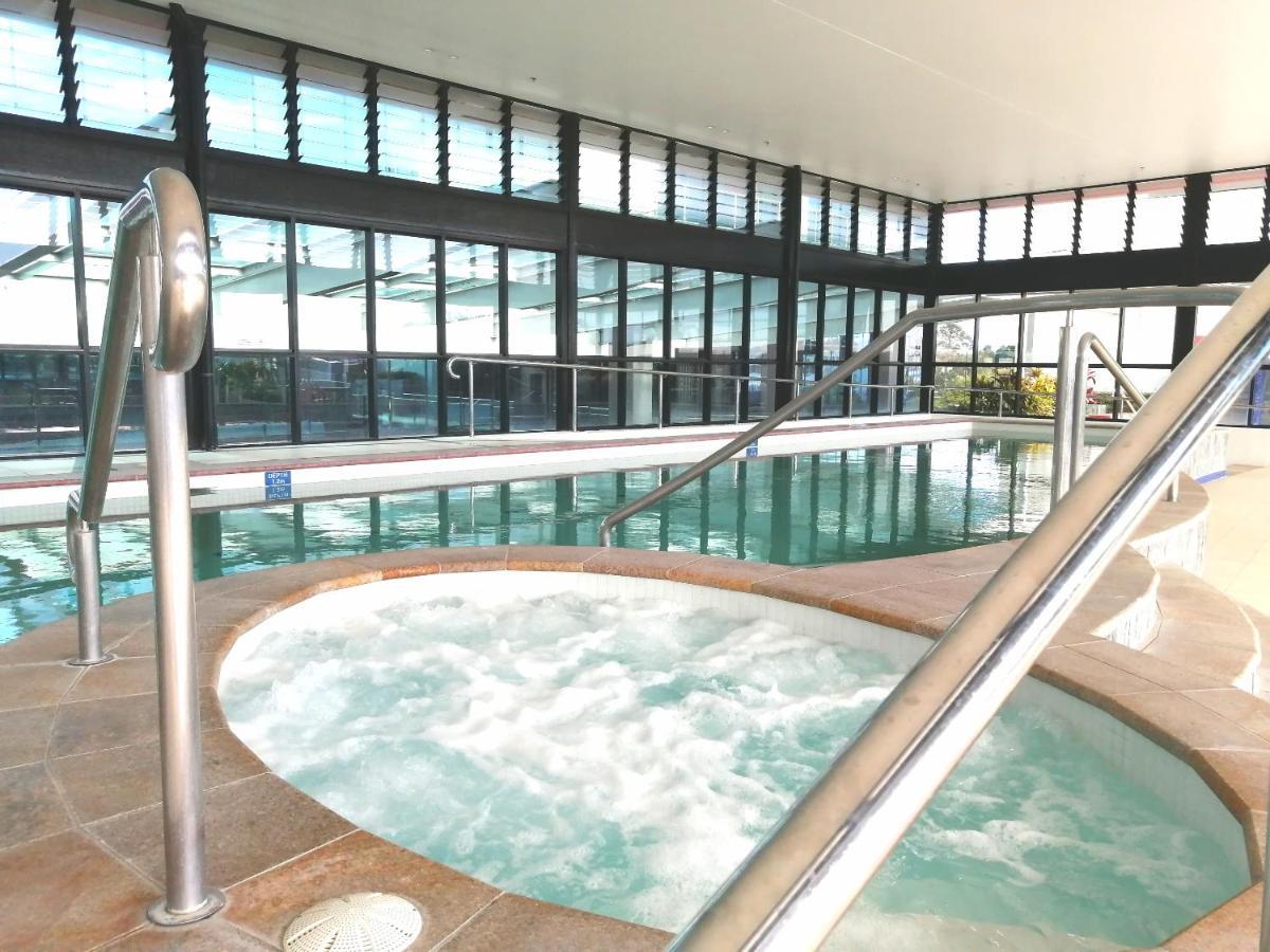 Three-Bedroom Apartment With Amazing View Near Surfers Paradise Голд-Кост Екстер'єр фото