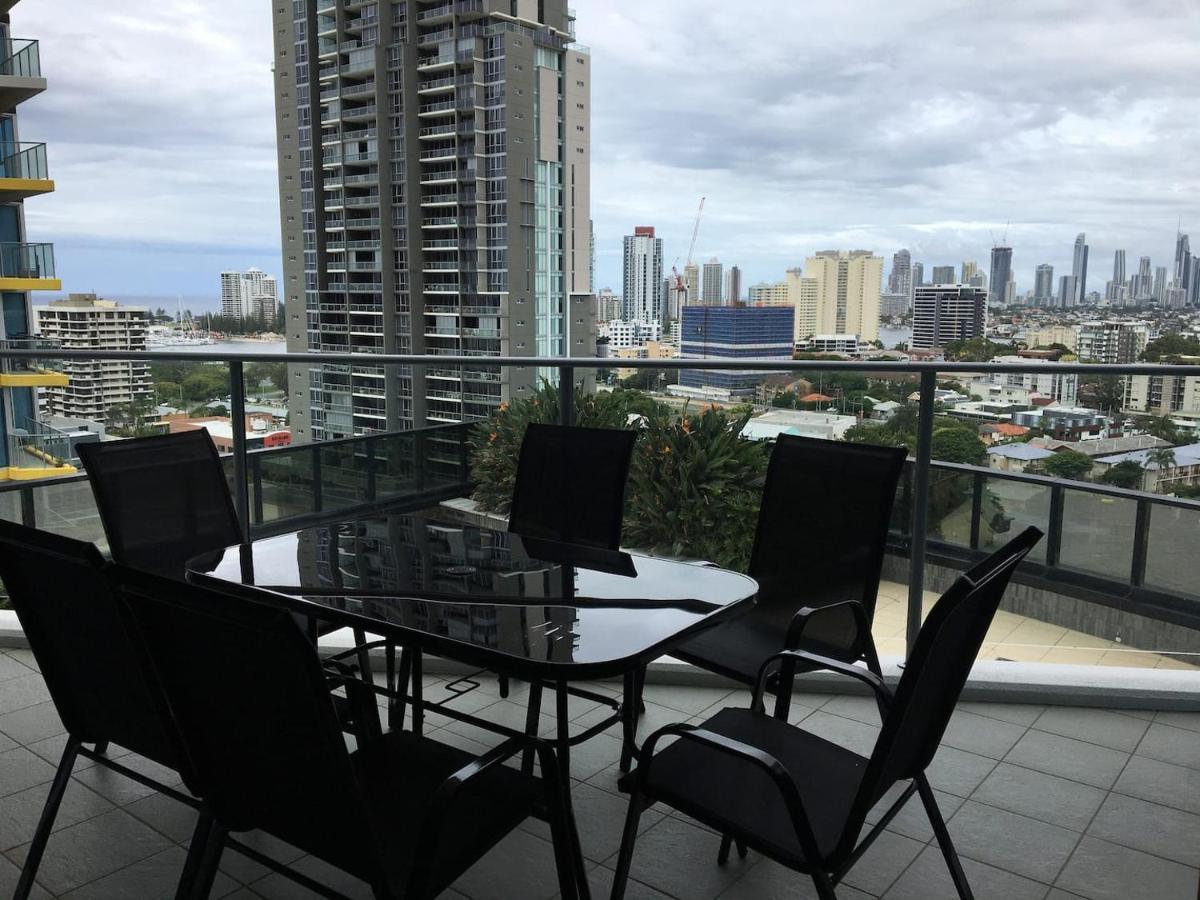 Three-Bedroom Apartment With Amazing View Near Surfers Paradise Голд-Кост Екстер'єр фото